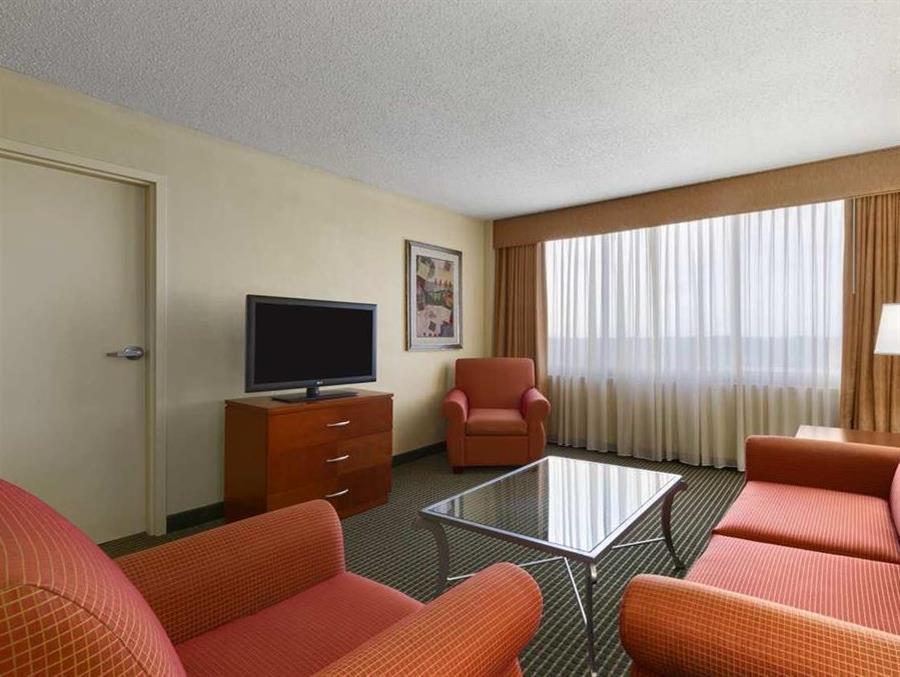 Embassy Suites Winston-Salem Exteriör bild