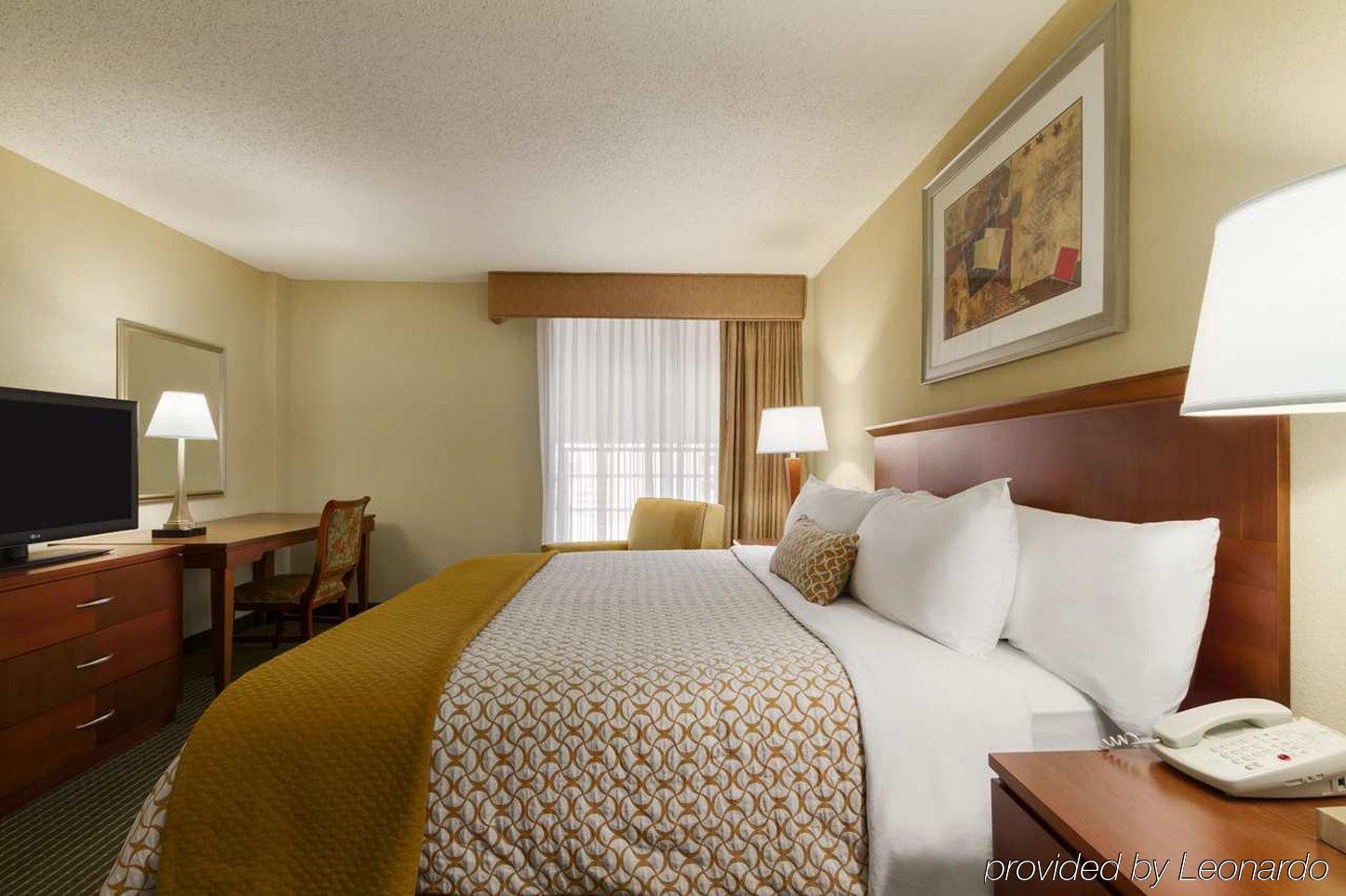 Embassy Suites Winston-Salem Exteriör bild